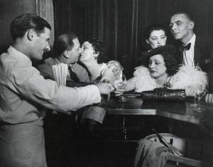 Photographie contemporaine - Kiki dans un bar montparnasse 1931