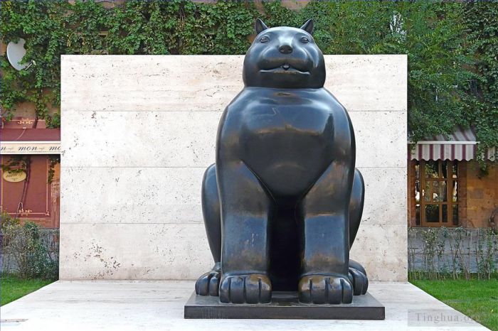 Fernando Botero Angulo Sculpture - Chat