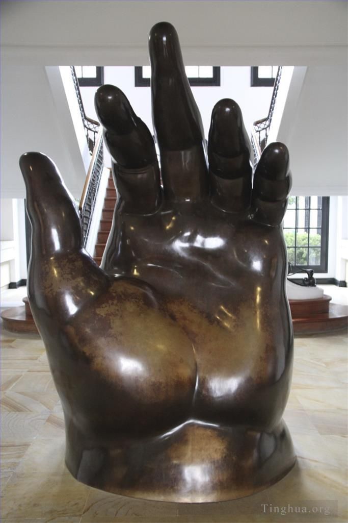 Fernando Botero Angulo Sculpture - Main