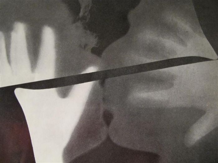 Man Ray Photographique - Rayographier le baiser 1922