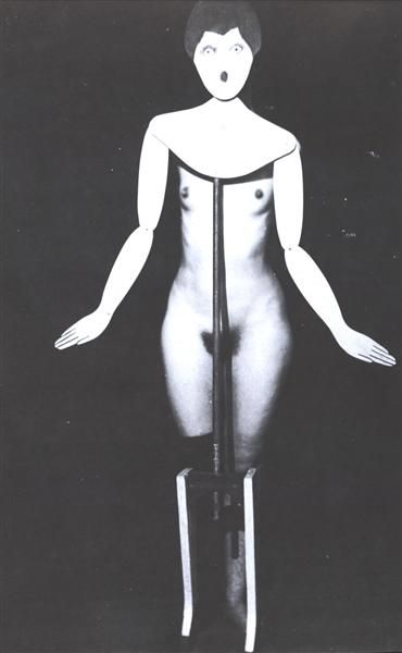 Man Ray Photographique - Le portemanteau 1920
