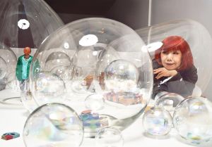 Tian He œuvre - Bubble Series on Scene Exhibition