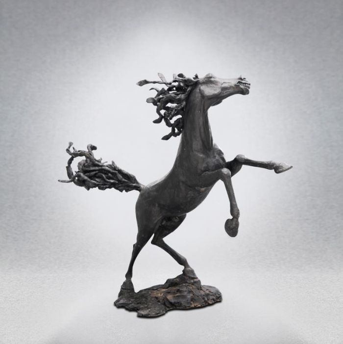 Tian He Sculpture - La lutte pour l'amour de Horse Dilu